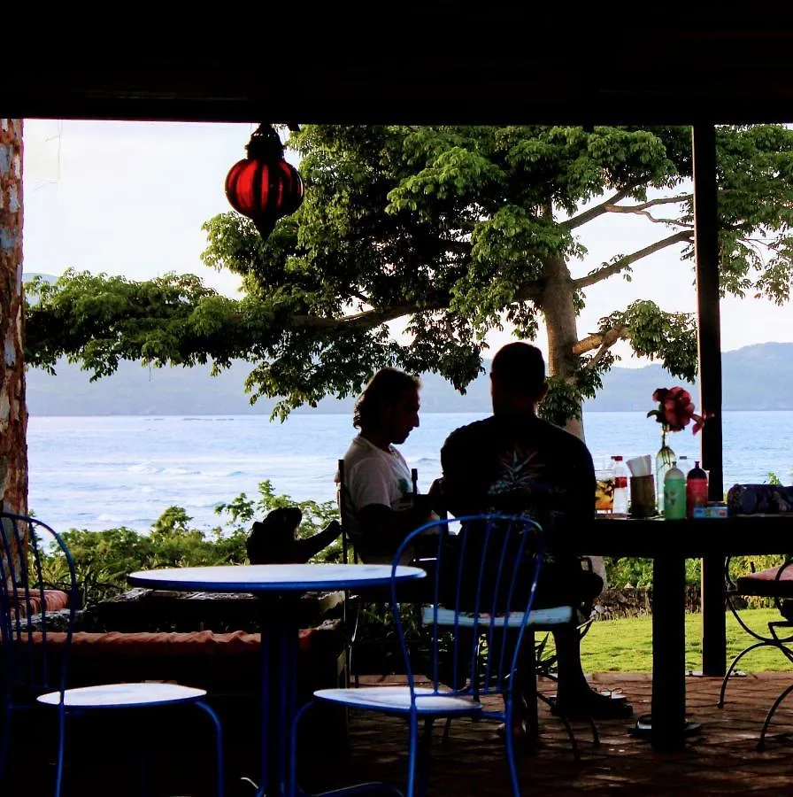 el castillo Las Galeras Bed and breakfast
