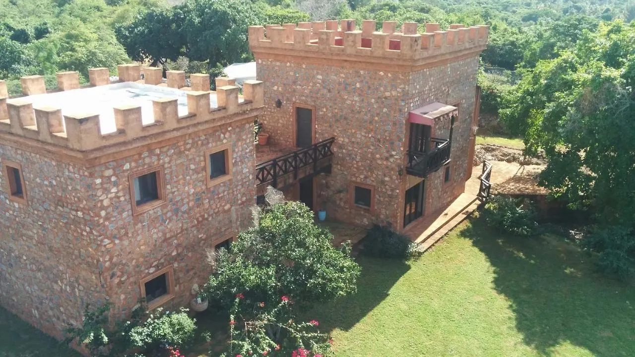 el castillo Las Galeras 0*,